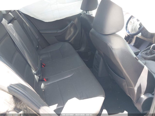 3VWD67AJ6GM321898 Volkswagen 2016