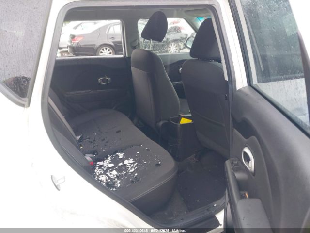 KNDJN2A21E7035808 KIA Soul !