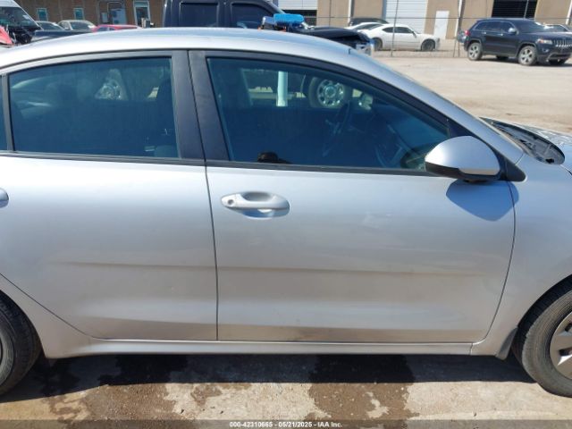 3KPA24AB7KE237391 KIA RIO LX