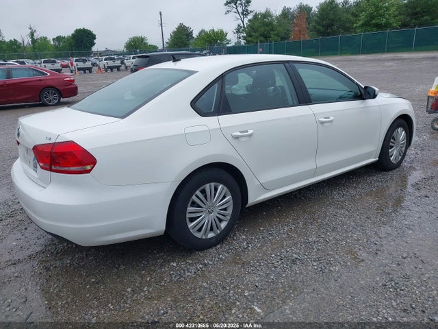 1VWAS7A36FC022590 Volkswagen Passat 1.8t S