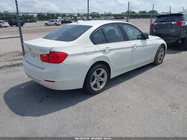 42310726 :رقم المزاد ، WBA3B1C53F5A05712 vin ، 2015 Bmw 320i مزاد بيع