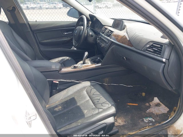 42310726 :رقم المزاد ، WBA3B1C53F5A05712 vin ، 2015 Bmw 320i مزاد بيع