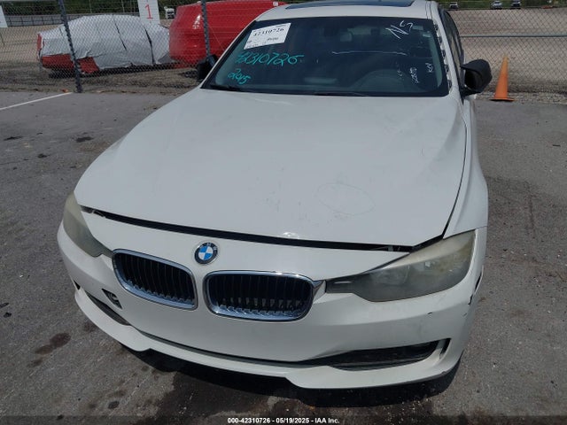 42310726 :رقم المزاد ، WBA3B1C53F5A05712 vin ، 2015 Bmw 320i مزاد بيع