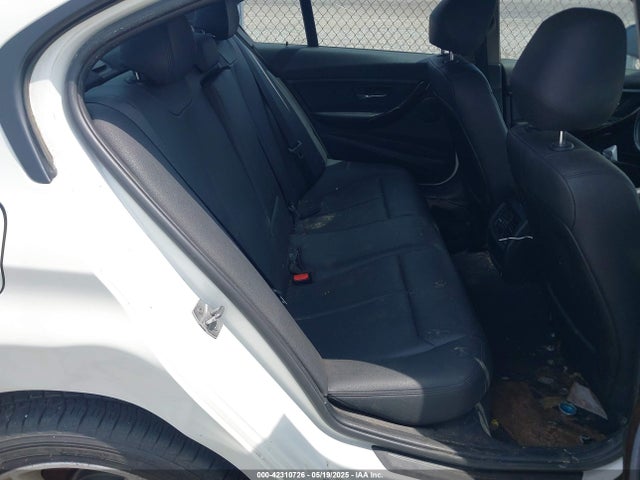 42310726 :رقم المزاد ، WBA3B1C53F5A05712 vin ، 2015 Bmw 320i مزاد بيع