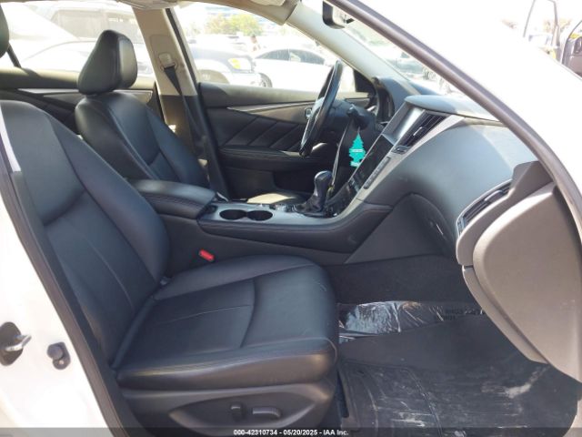 JN1BV7AP1FM333942 Infiniti Q50 Premium