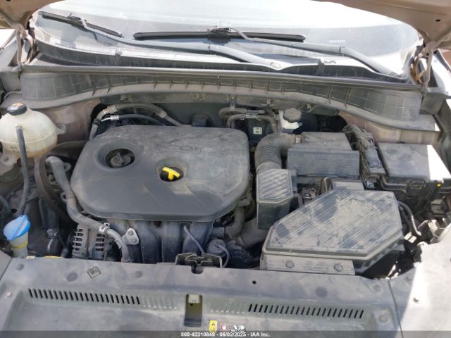 KM8J23A49GU105622 Hyundai TUCSON SE