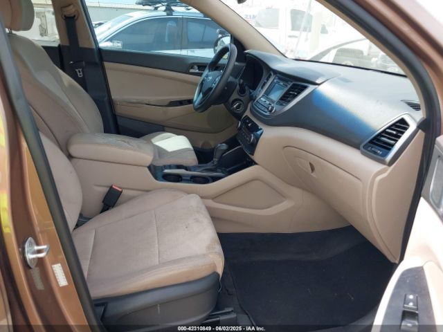 KM8J23A49GU105622 Hyundai TUCSON SE