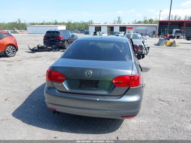 3VW2K7AJ3EM221290 Volkswagen Jetta 2.0l S