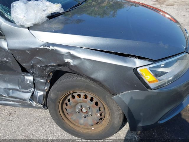 3VW2K7AJ3EM221290 Volkswagen Jetta 2.0l S