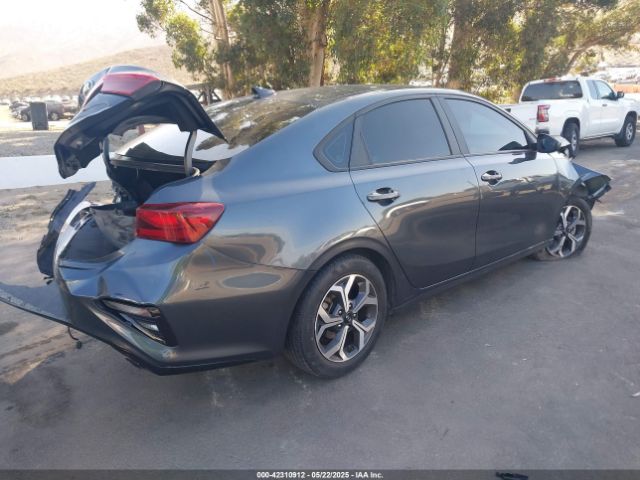 3KPF24AD0ME329971 KIA Forte Lxs