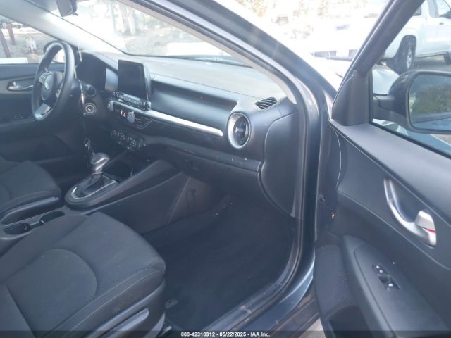 3KPF24AD0ME329971 KIA Forte Lxs
