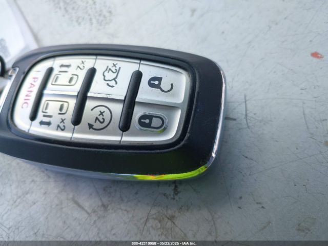 2C4RC1BG1PR587193 Chrysler Pacifica Touring L