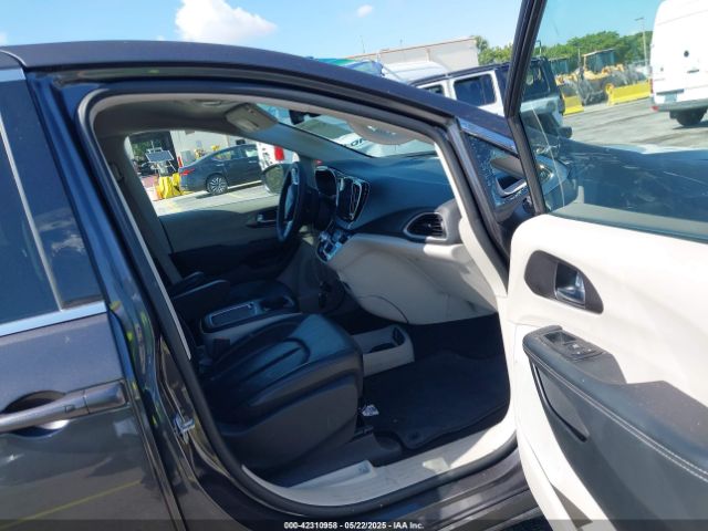 2C4RC1BG1PR587193 Chrysler Pacifica Touring L