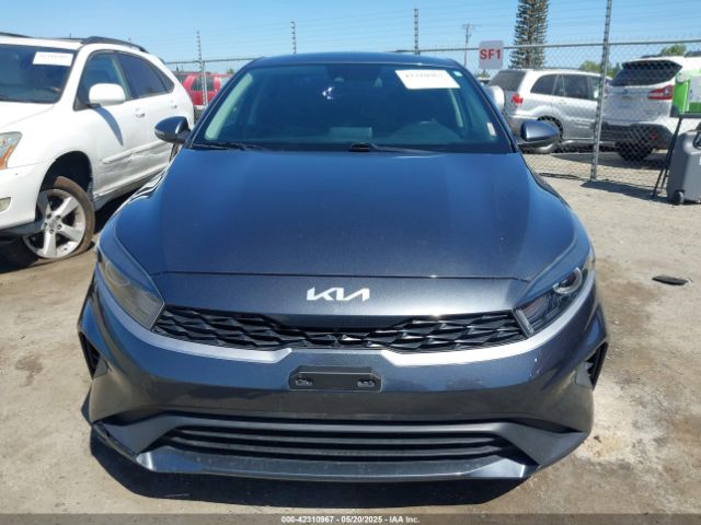 3KPF24AD4NE477980 KIA Forte Lxs