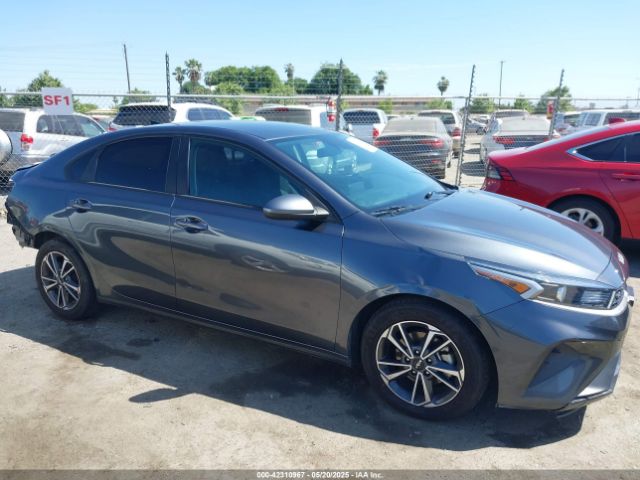 3KPF24AD4NE477980 KIA Forte Lxs