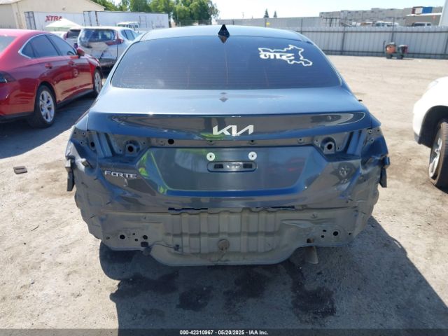 3KPF24AD4NE477980 KIA Forte Lxs