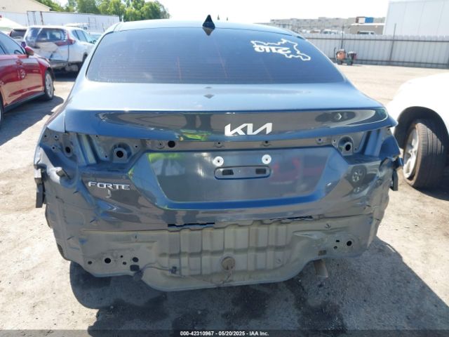 3KPF24AD4NE477980 KIA Forte Lxs