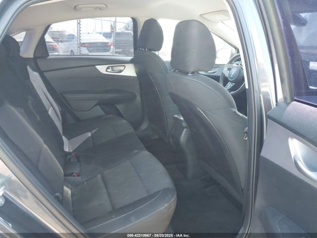 3KPF24AD4NE477980 KIA Forte Lxs