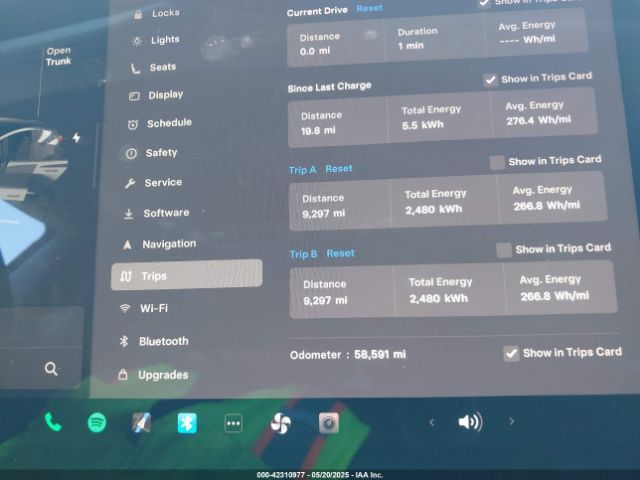 5YJ3E1EB9NF167142 Tesla 2022