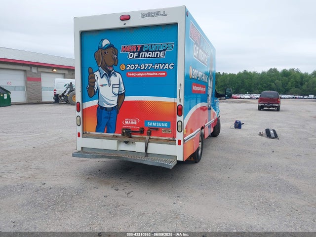 2013 CHEVROLET EXPRESS CUTAWAY 1GB0G2CA0D1161643 Photo 3