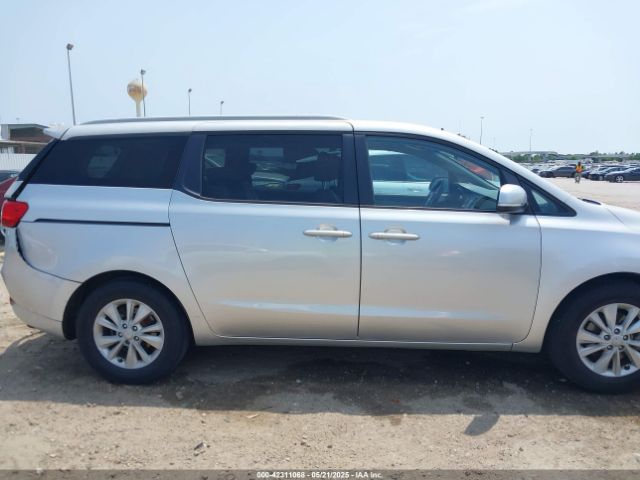 KNDMB5C18F6020614 KIA SEDONA LX