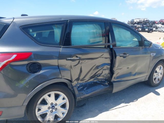 1FMCU0F72FUA48781 Ford ESCAPE S