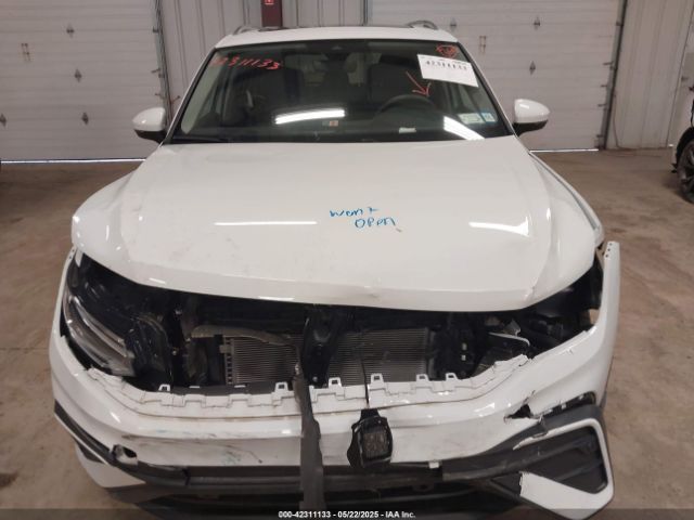 3VVMB7AX6RM135219 Volkswagen Tiguan 2.0t Se/2.0t Wolfsburg Edition