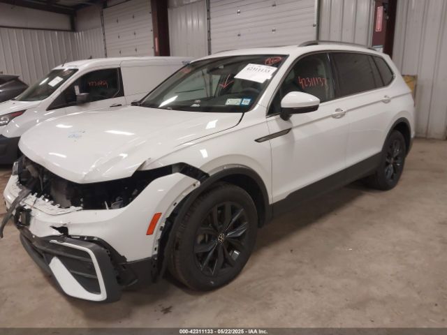 3VVMB7AX6RM135219 Volkswagen Tiguan 2.0t Se/2.0t Wolfsburg Edition