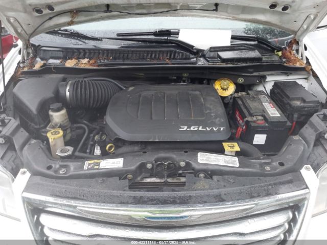 2C4RC1BG6ER303831 Chrysler Town & Country Touring