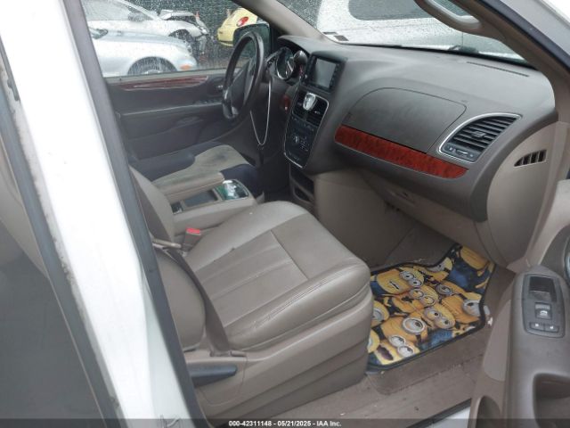 2C4RC1BG6ER303831 Chrysler Town & Country Touring