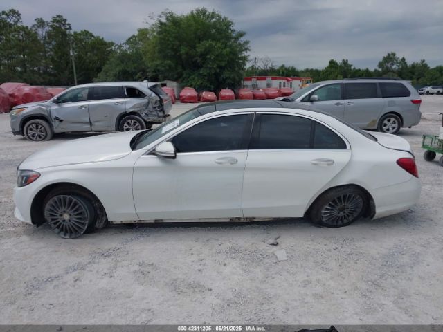 55SWF4KB7FU009527 Mercedes-Benz C 300 4matic/luxury 4matic/sport 4matic