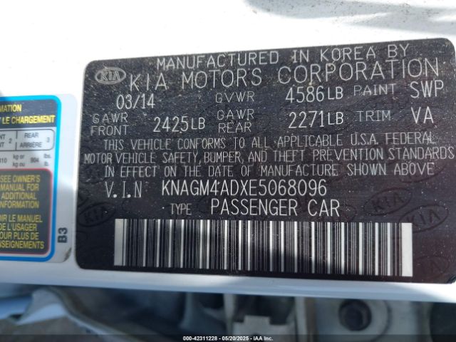 KNAGM4ADXE5068096 KIA Optima Hybrid Lx