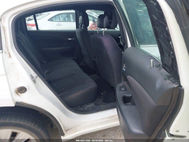 Chrysler 200 LX 2014 1C3CCBAB8EN231002 Image 8