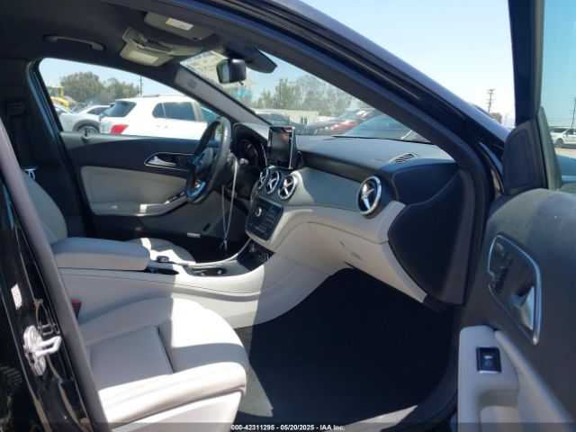 2017 MERCEDES-BENZ GLA 250 WDCTG4EB3HJ323288 Photo 4