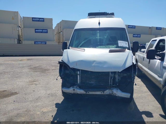 42311311 :رقم المزاد ، WD3PE8CDXGP180676 vin ، 2016 Mercedes-benz Sprinter 2500 High  Roof/high Roof مزاد بيع