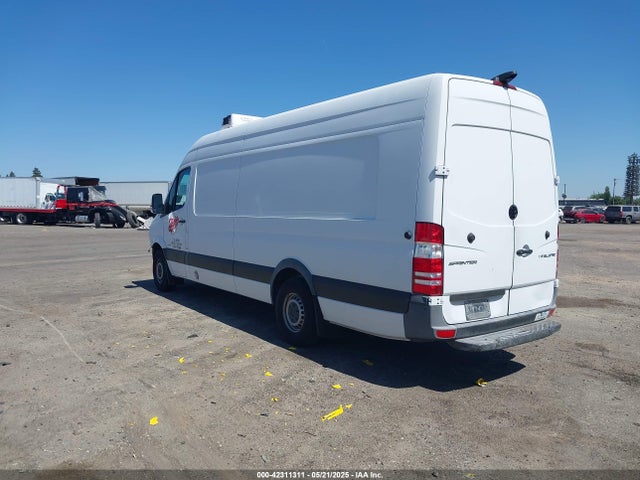 42311311 :رقم المزاد ، WD3PE8CDXGP180676 vin ، 2016 Mercedes-benz Sprinter 2500 High  Roof/high Roof مزاد بيع