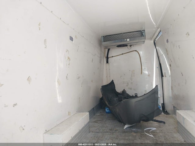 42311311 :رقم المزاد ، WD3PE8CDXGP180676 vin ، 2016 Mercedes-benz Sprinter 2500 High  Roof/high Roof مزاد بيع