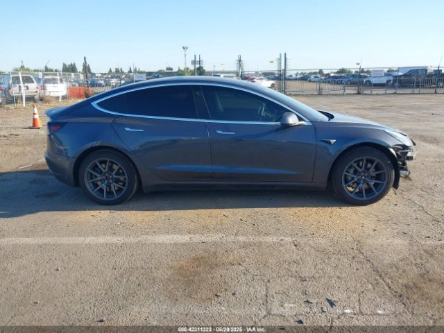 5YJ3E1EAXLF630555 Tesla 2020