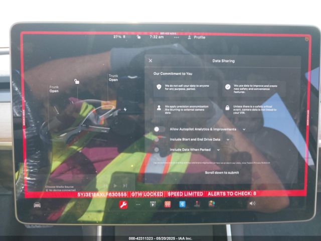 5YJ3E1EAXLF630555 Tesla 2020