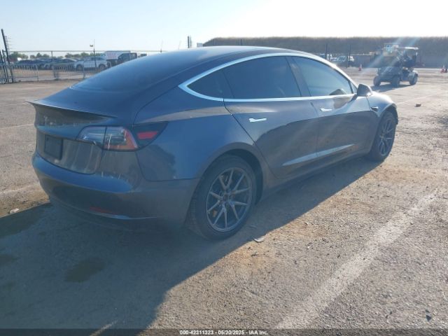 5YJ3E1EAXLF630555 Tesla 2020