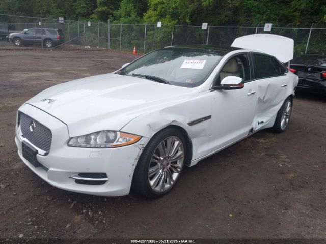 2015 JAGUAR XJ SAJWJ2GD2F8V90256 Photo 1
