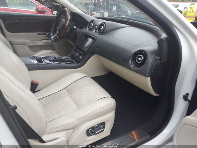 2015 JAGUAR XJ SAJWJ2GD2F8V90256 Photo 4