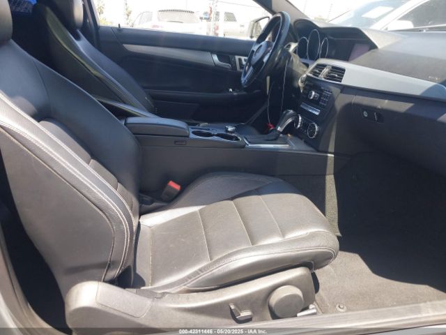 2013 MERCEDES-BENZ C 250 WDDGJ4HB3DG045364 Photo 4
