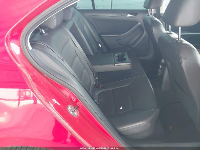 3VWD17AJ5EM368612 Volkswagen Jetta 1.8t Se