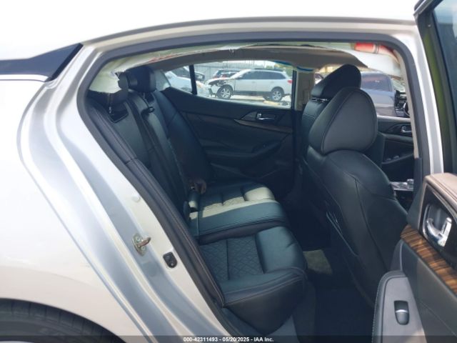 1N4AA6AP4HC414480 Nissan Maxima 3.5 Platinum