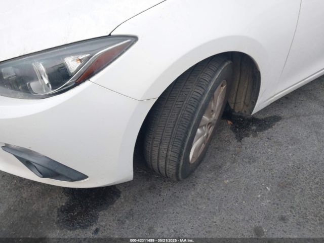 3MZBM1L79FM158576 Mazda Mazda3 I Touring