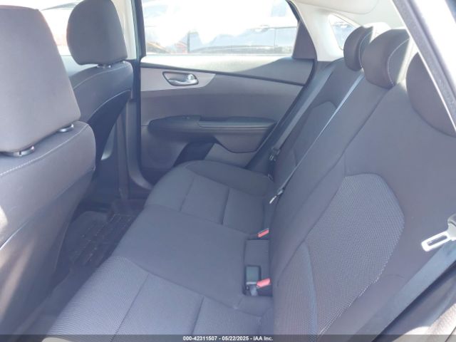 3KPF24AD2KE096124 KIA Forte Lxs