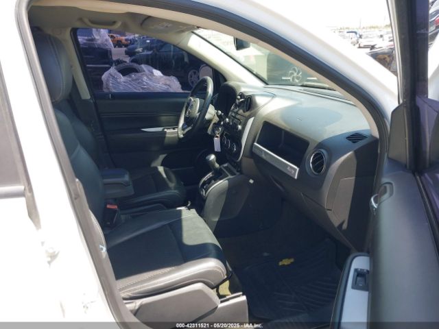 1C4NJCEA8HD115780 Jeep Compass Latitude