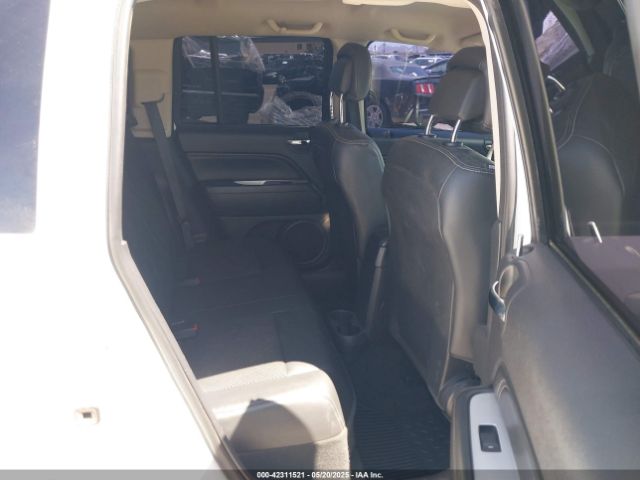1C4NJCEA8HD115780 Jeep Compass Latitude