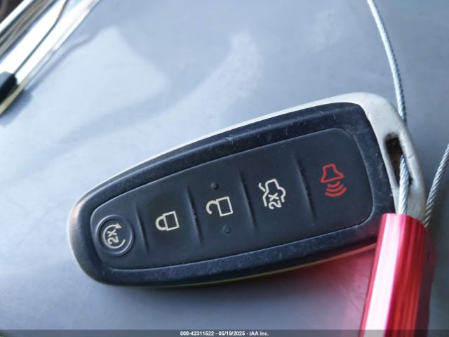 1FMCU9J96FUC80071 Ford Escape Titanium